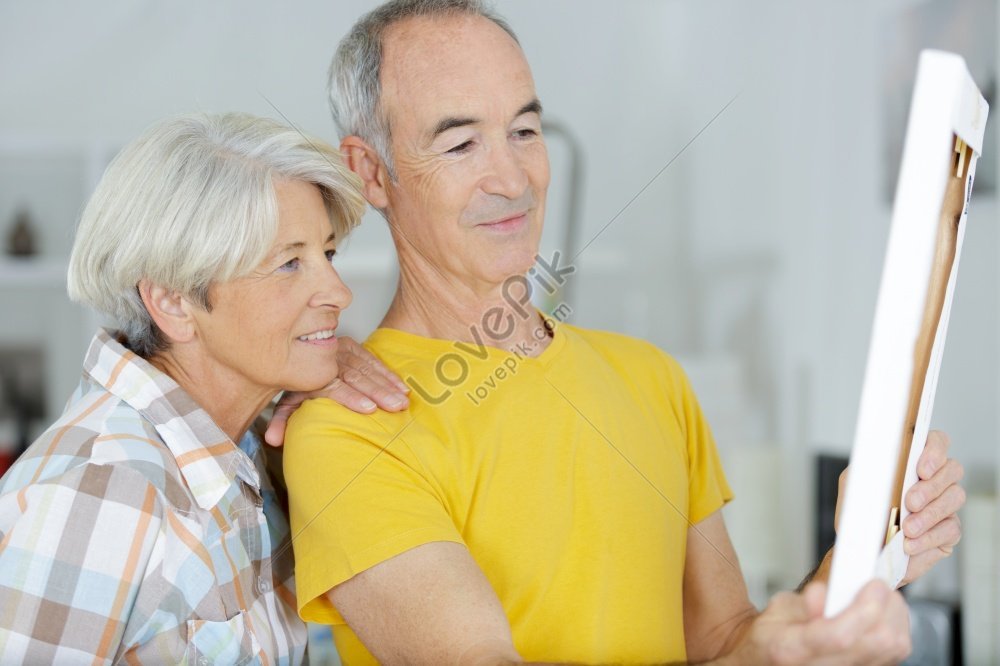 Pourquoi créer un cadre personnalisé du lieu de rencontre avec votre partenaire ?